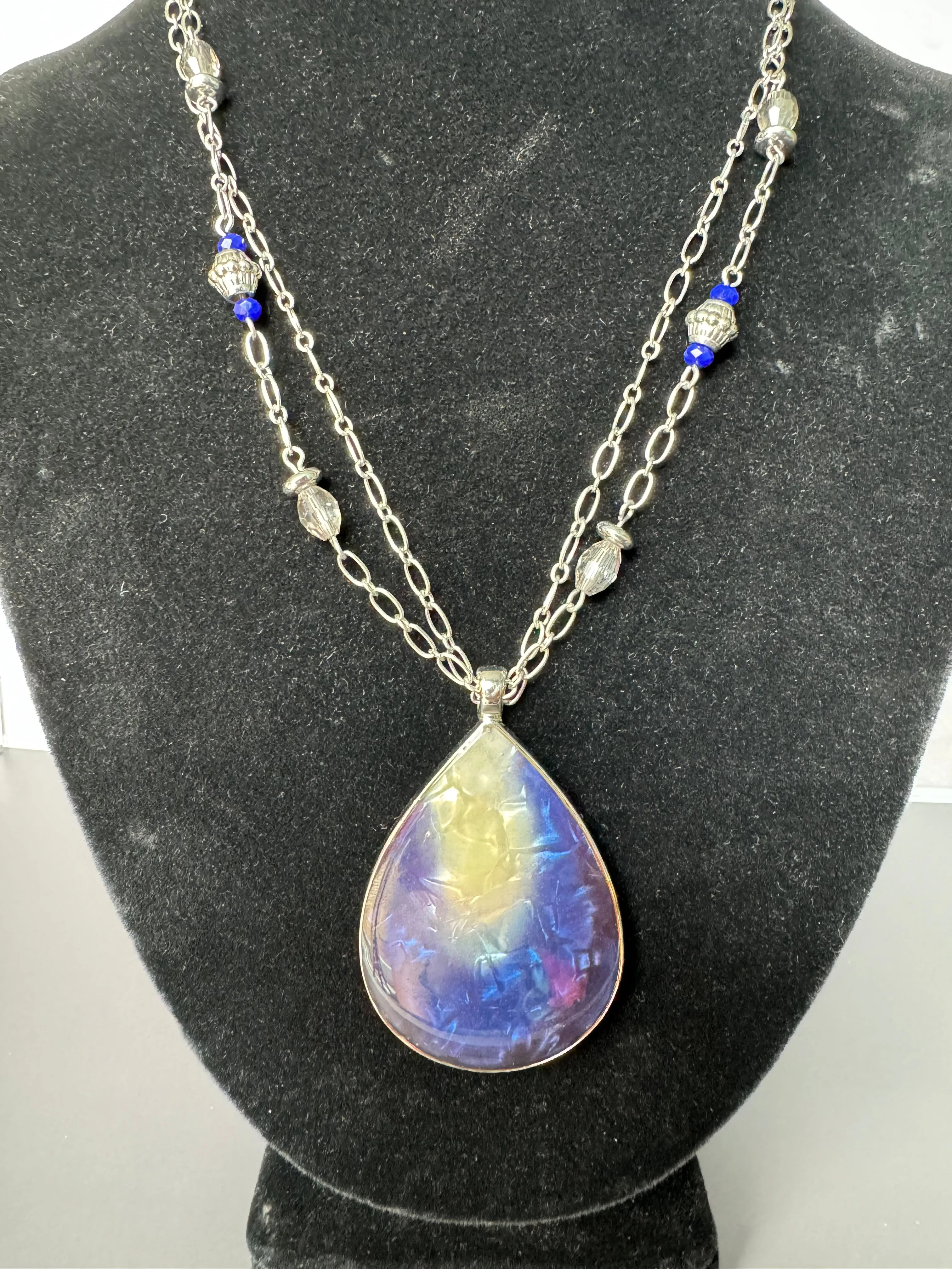 Chicos Blue & Cream Stone Teadrop Pendant Silver Tone Necklace