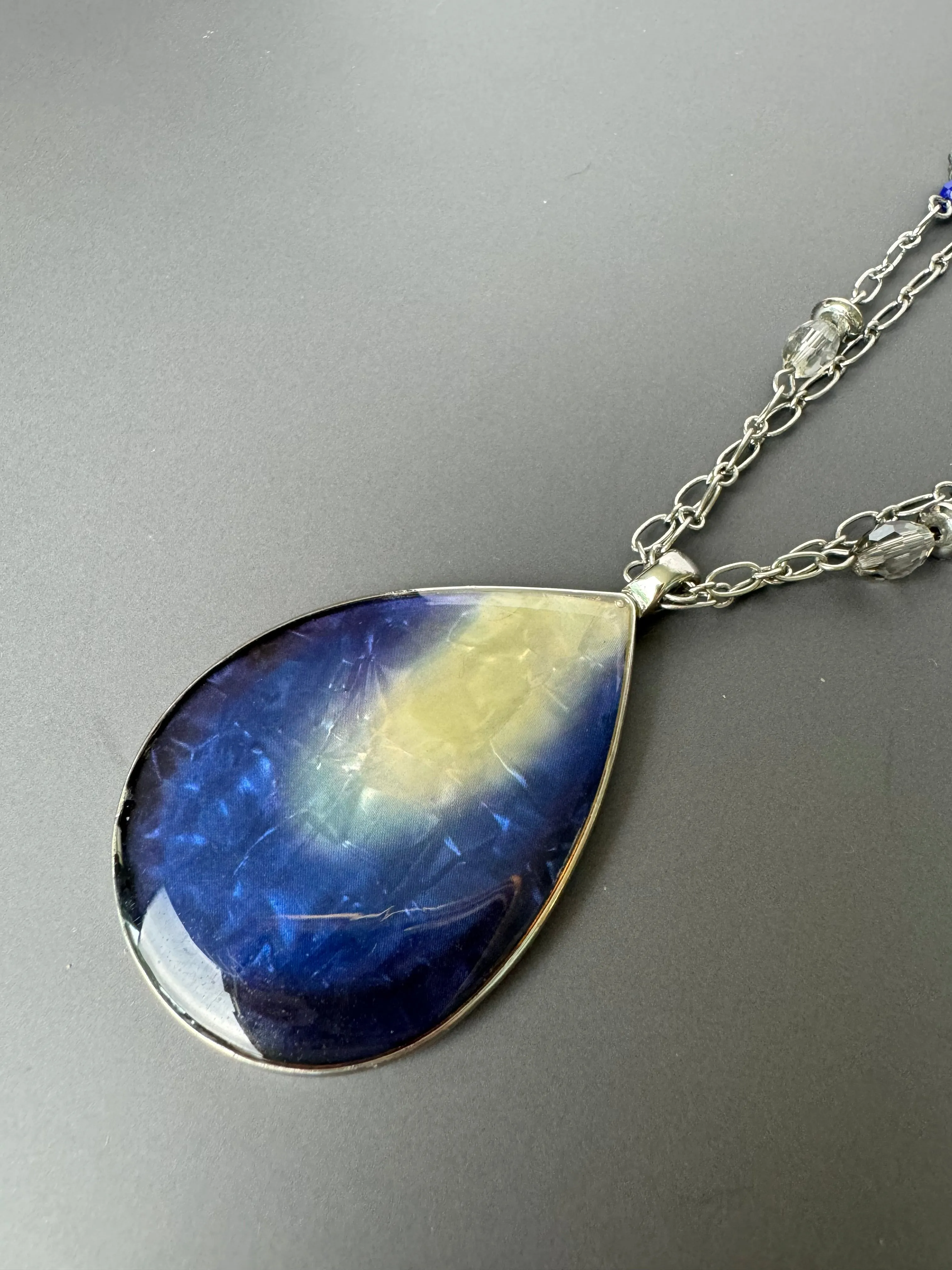 Chicos Blue & Cream Stone Teadrop Pendant Silver Tone Necklace